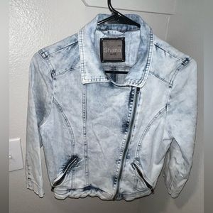 Woman’s Blue Jean Jacket Size M